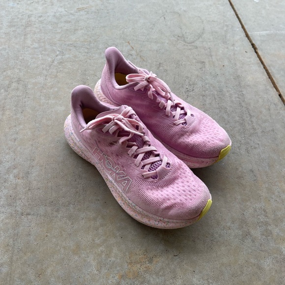 Hoka Shoes - Hoka Mach 6 pink/lemonade